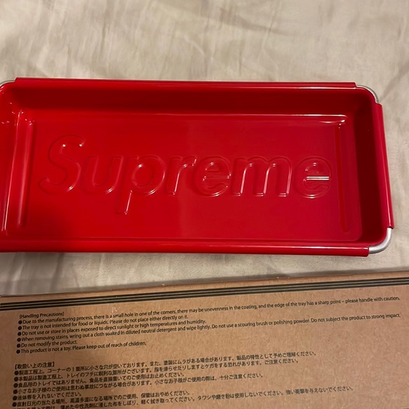 Authentic Supreme metal tray - Picture 4 of 4
